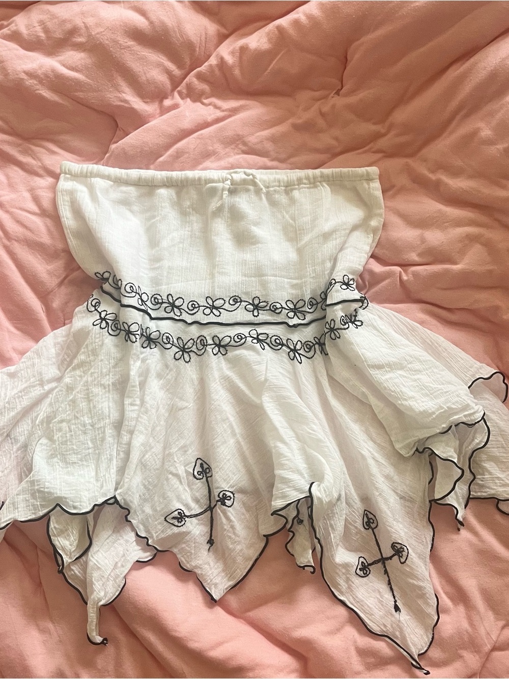 Ingear White Embroidered Asymmetrical Handkerchief Hem Skirt